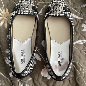 Michael Kors Houndstooth Black and White Flats